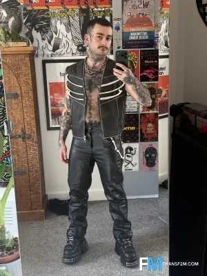 Gay Escort Jake Ftm 22yr - exhibitionist