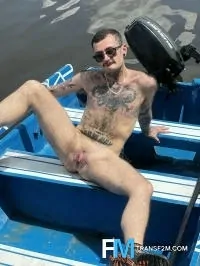 Gay Escort Jake Ftm 22yr - shaving