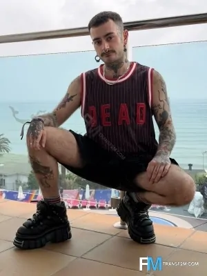 Gay Escort Jake Ftm 22yr - gangbang