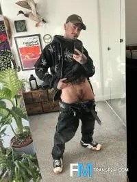 Gay Escort Jake Ftm 22yr - trios