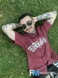 Gay Escort Jake Ftm 22yr - trios