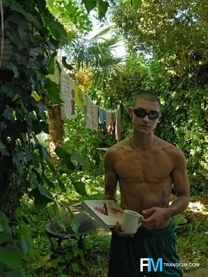 Gay Escort Lucio 28yr - exhibitionist