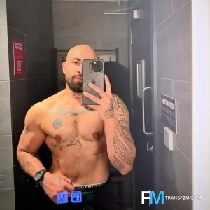 Bisexual Escort Robert 30yr - licking